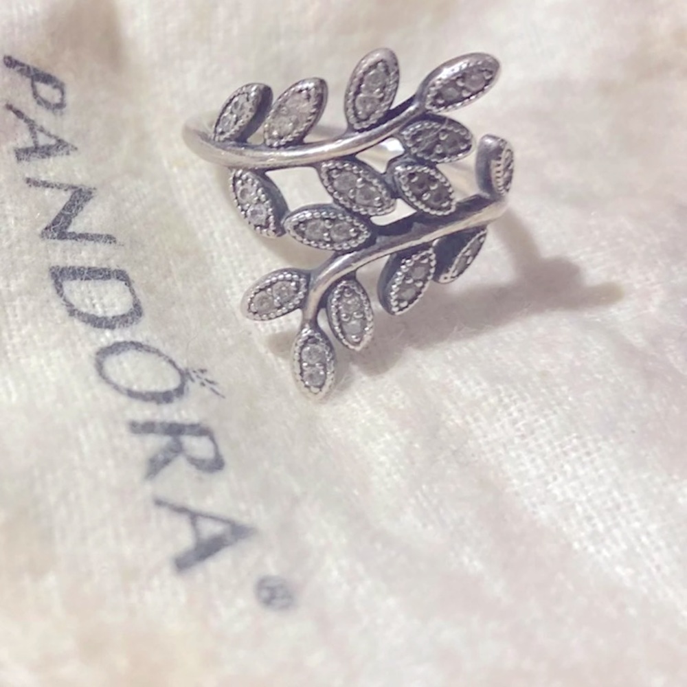 SPARKLING LEAVES Genuine PANDORA Ring Silver